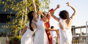 El ‘Metacorpo’ de Kika Fidalgo: La fusión pionera decryptoarte con moda nupcial