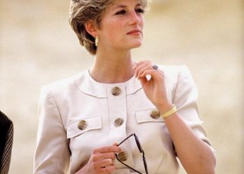 Estas son las joyas y gafas tendencia que Lady Di ya llevó en el otoño de 1992