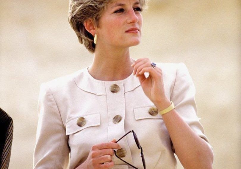 Estas son las joyas y gafas tendencia que Lady Di ya llevó en el otoño de 1992