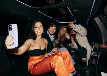 De Marta López Álamo a Belén Perea, pasando Ágatha Ruiz de la Prada, Patricia Donoso, Ignacio de Borbón y otras celebrities: los VIP brindan por San Miguel de Allende (México)