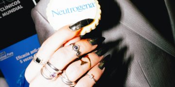 Así es Retinol Boost, la nueva línea de Neutrogena
