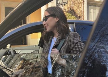 Copiamos el look de Tamara Falcó para abril: chic y de entretiempo.