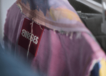 ENNEGES y su última colección upcycling al estilo más 2000
