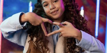 Copia el look de Sandra Valero en Eurovisión Junior 2023 para vestir a tus hijas con My Bella Moon