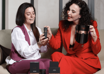 Beneficios de la Máscara LED de FHOS y su cosmética, según la experta Nohemí Bermúdez, CEO de Mímate Cosmetics