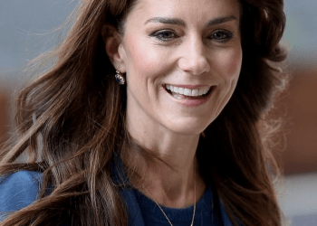 Copia el look de Kate Middleton y triunfa en estilo en tu comida de empresa