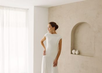 Colección «Fénix»: una expresión de elegancia y modernidad para la novia contemporánea