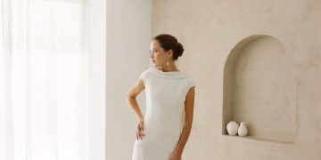 Colección «Fénix»: una expresión de elegancia y modernidad para la novia contemporánea