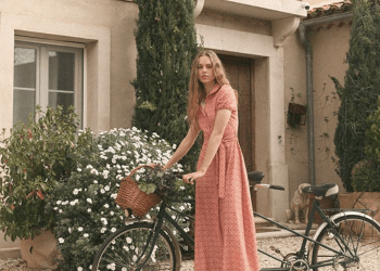 Leonor apuesta por la moda sostenible con alpargatas de Polín et Moi en su visita a la exposición de Miró