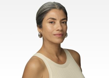 IT Cosmetics lanza el bálsamo con color que promete simplificar el maquillaje diario